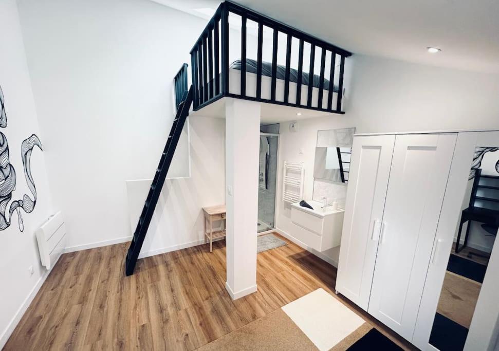 Nouveau! Centre Lille T3 Avec Wifi, Tv, Netflix Luaran gambar